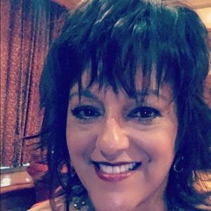 Meet your Posher, Lori ann