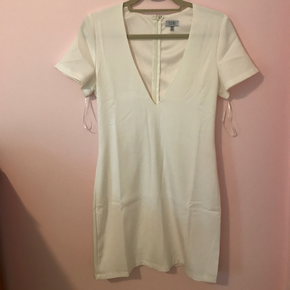 Tobi plunge shift dress - never worn!