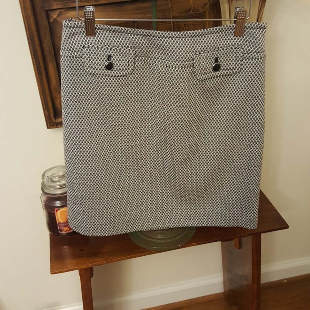 Darling LOFT skirt - Picture 3 of 7