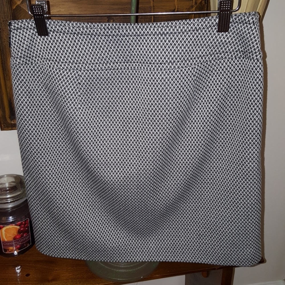 Darling LOFT skirt - Picture 5 of 7