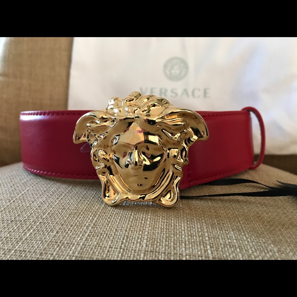 !!!SOLD!!!! Versace Leather Medusa Belt
