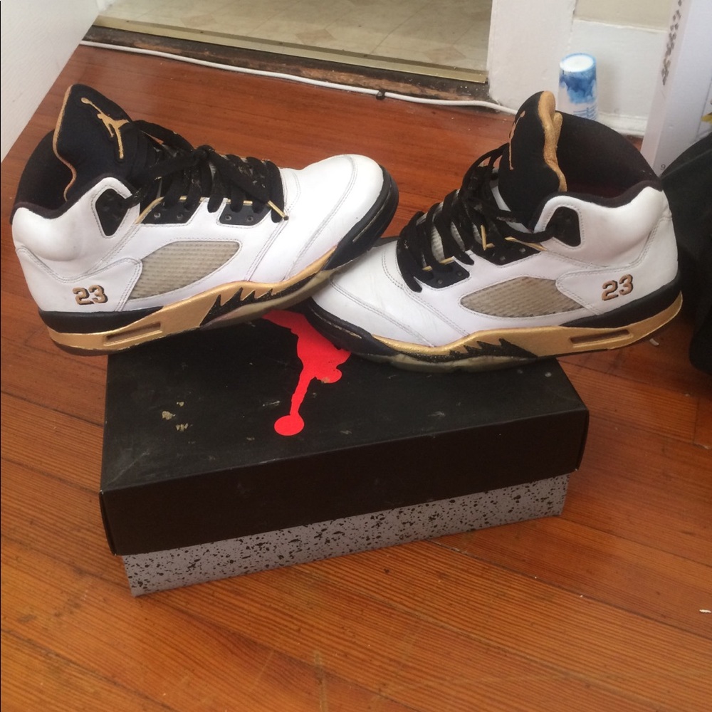 Size 9.5 fire red 5 custom Aka gold medal 5's