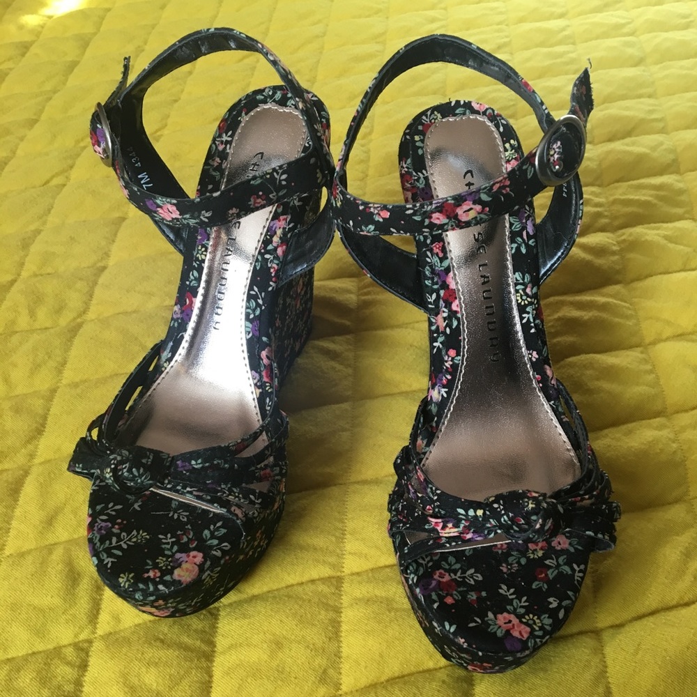 Chinese Laundry floral wedges
