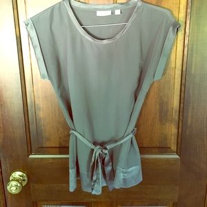 NY @ Co gray with satin trim short sleeve top