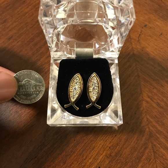 Hip Hop Bling Iced Out Fish Ichthus Jesus Earrings - Picture 3 of 3