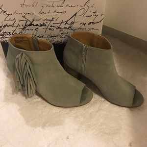 Lord and Taylor Kensie genuine suede grey booties