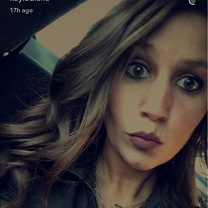 Meet your Posher, Kayla