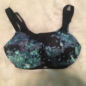 VS NWOT Sports Bra 34D