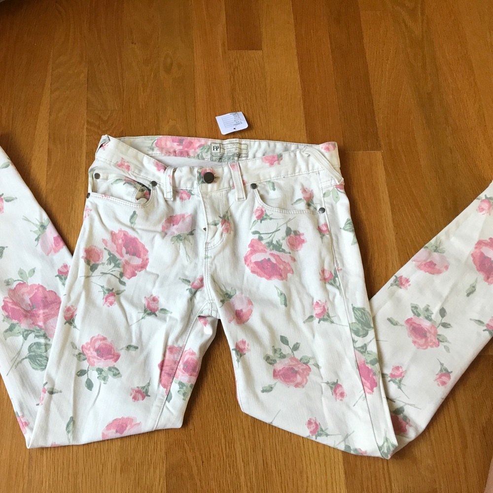 Free People patterned jeans sz 27 NWT