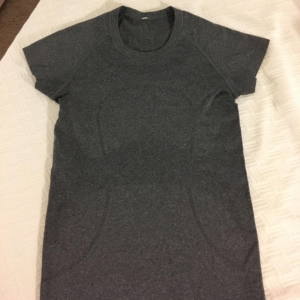 Lululemon swiftly t shirt