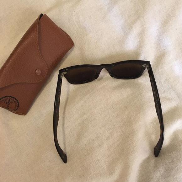 Ray-Ban Wayfarer Polarized with case