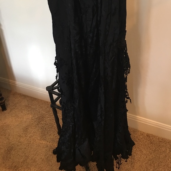 Dress - Picture 4 of 4