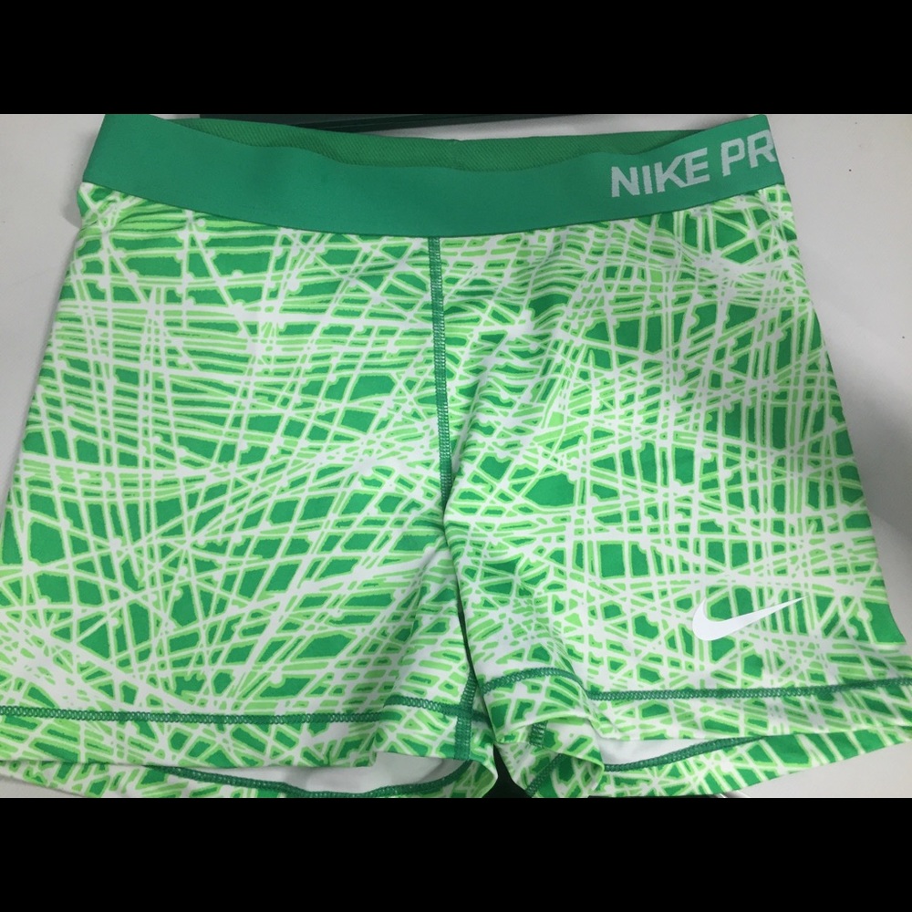 Nike Pro Shorts size L