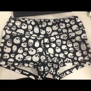 GUC Fleo Shorts Size M