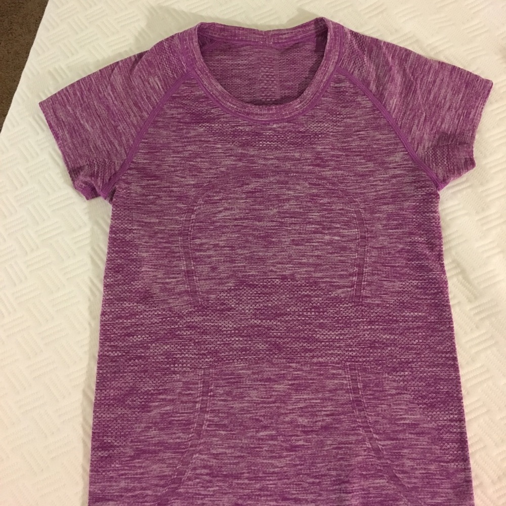 Lululemon swiftly t shirt