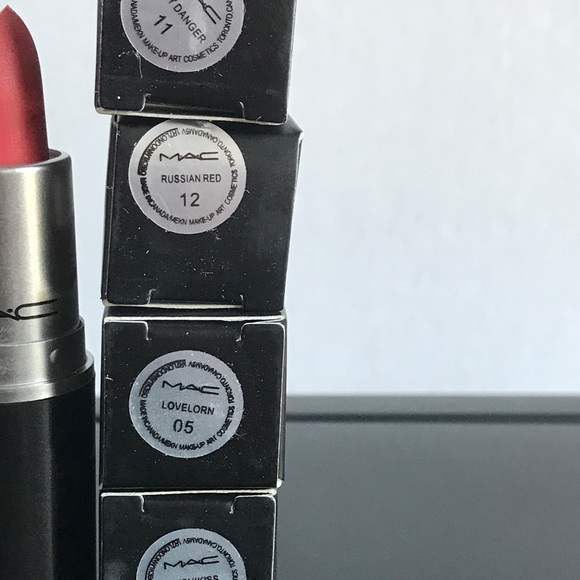 Mac full size lipstick - Picture 3 of 4