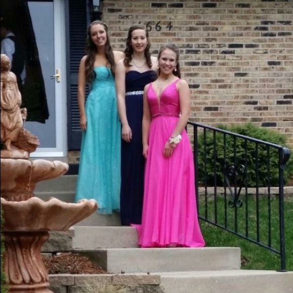 Sherri Hill Bright Pink Size 4 Prom Dress - Picture 5 of 7