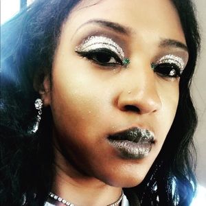 Meet your Posher, Melanie