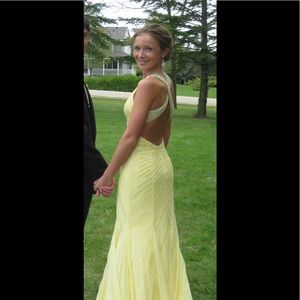SEAN Collection - Yellow formal gown