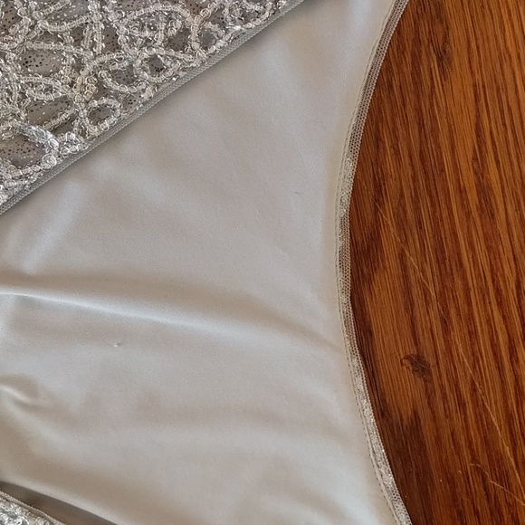 Short evening dress  - very sparkly sequins - Picture 6 of 8