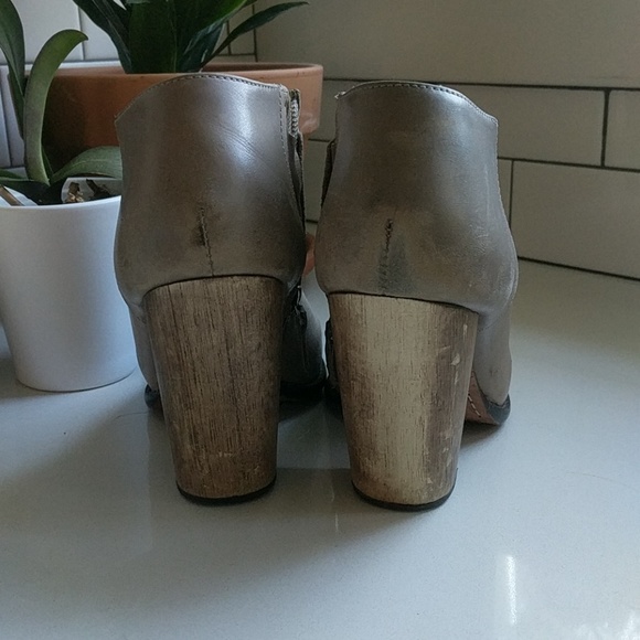 FINAL $ Elizabeth & James 'Shane' Booties - Picture 4 of 8