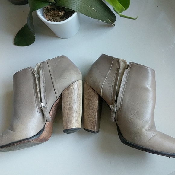 FINAL $ Elizabeth & James 'Shane' Booties - Picture 8 of 8