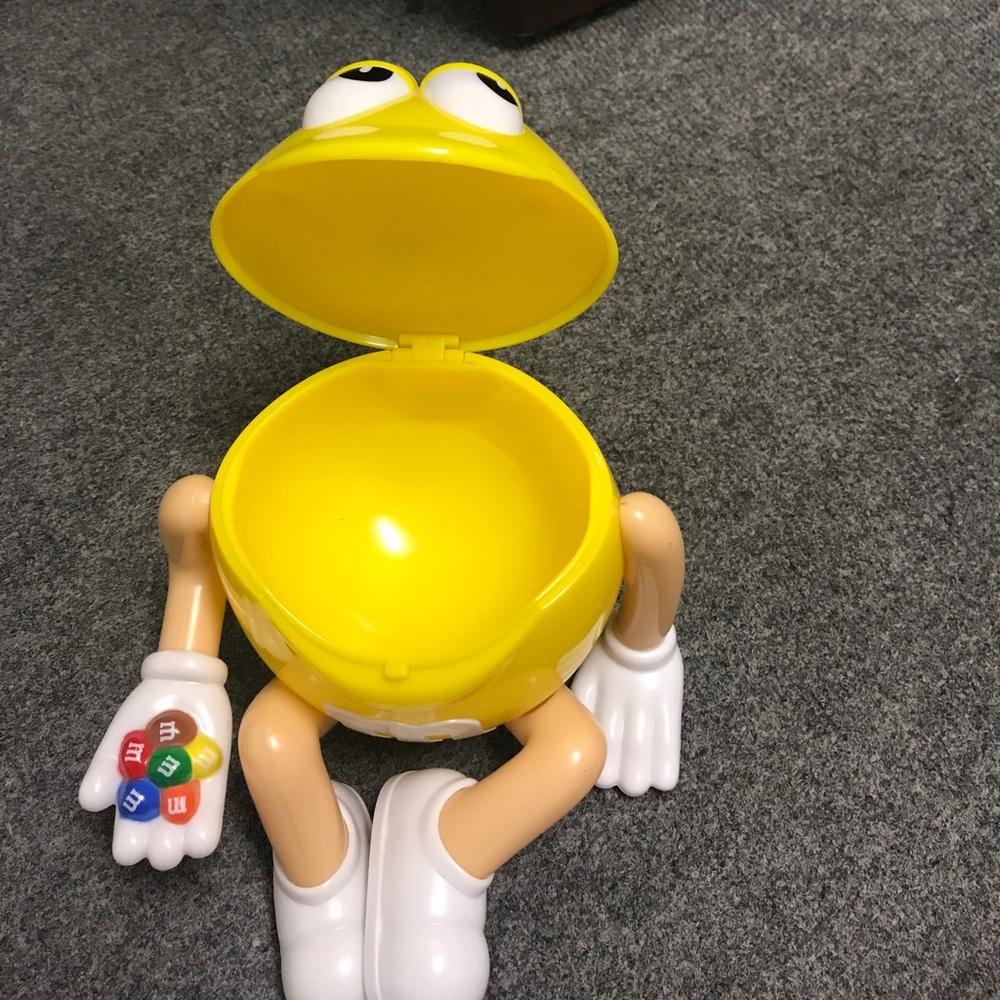 M&M holder! - Picture 2 of 2