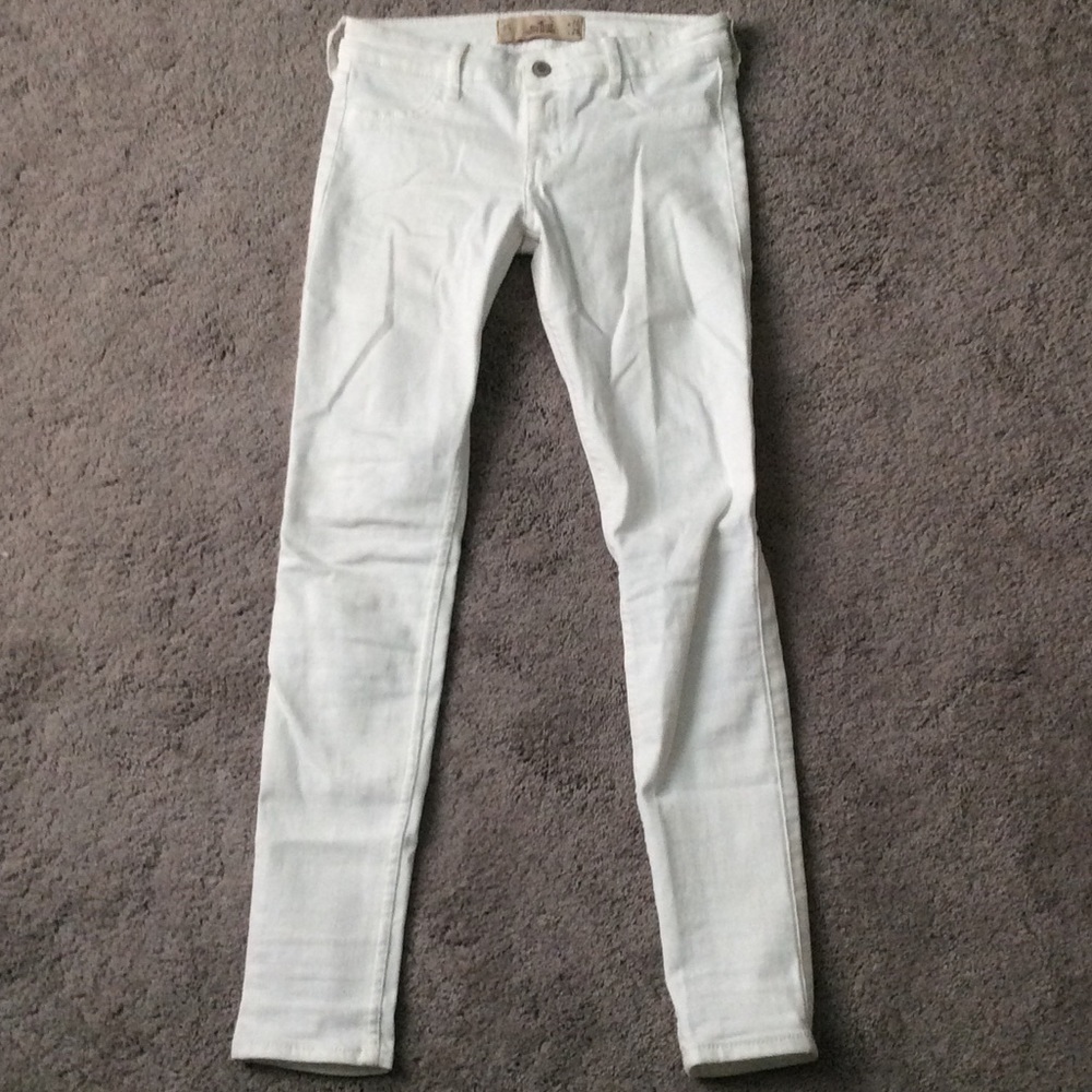 White Hollister Super Skinny Jeans