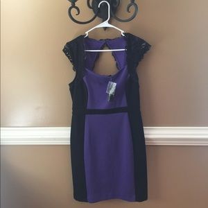 Sunday Sale! NWT Nicole Miller Dress!