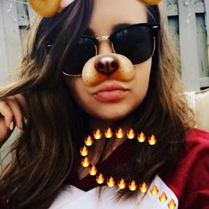 Meet your Posher, Alexis