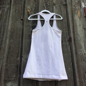 Lululemon cool racerback size 4