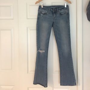 American Eagle "Skinny Kick" size 2 Jeans!!