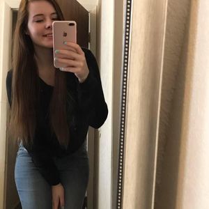 Meet your Posher, Katelyn