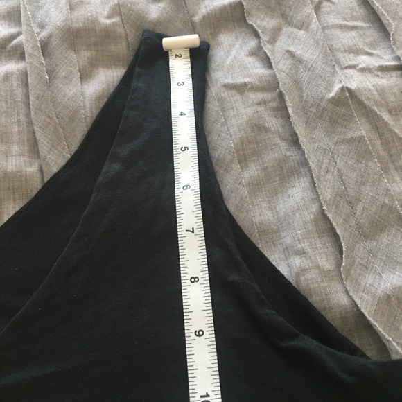 Black ruffle tank top - Picture 5 of 7