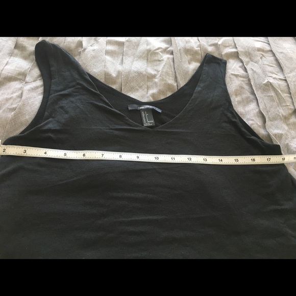 Black ruffle tank top - Picture 6 of 7