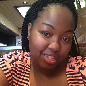 Meet your Posher, Lacretia