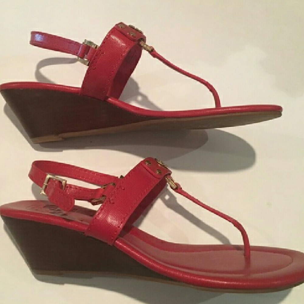 ❌❌SOLD❌❌Tory Burch Sandals - Picture 2 of 4
