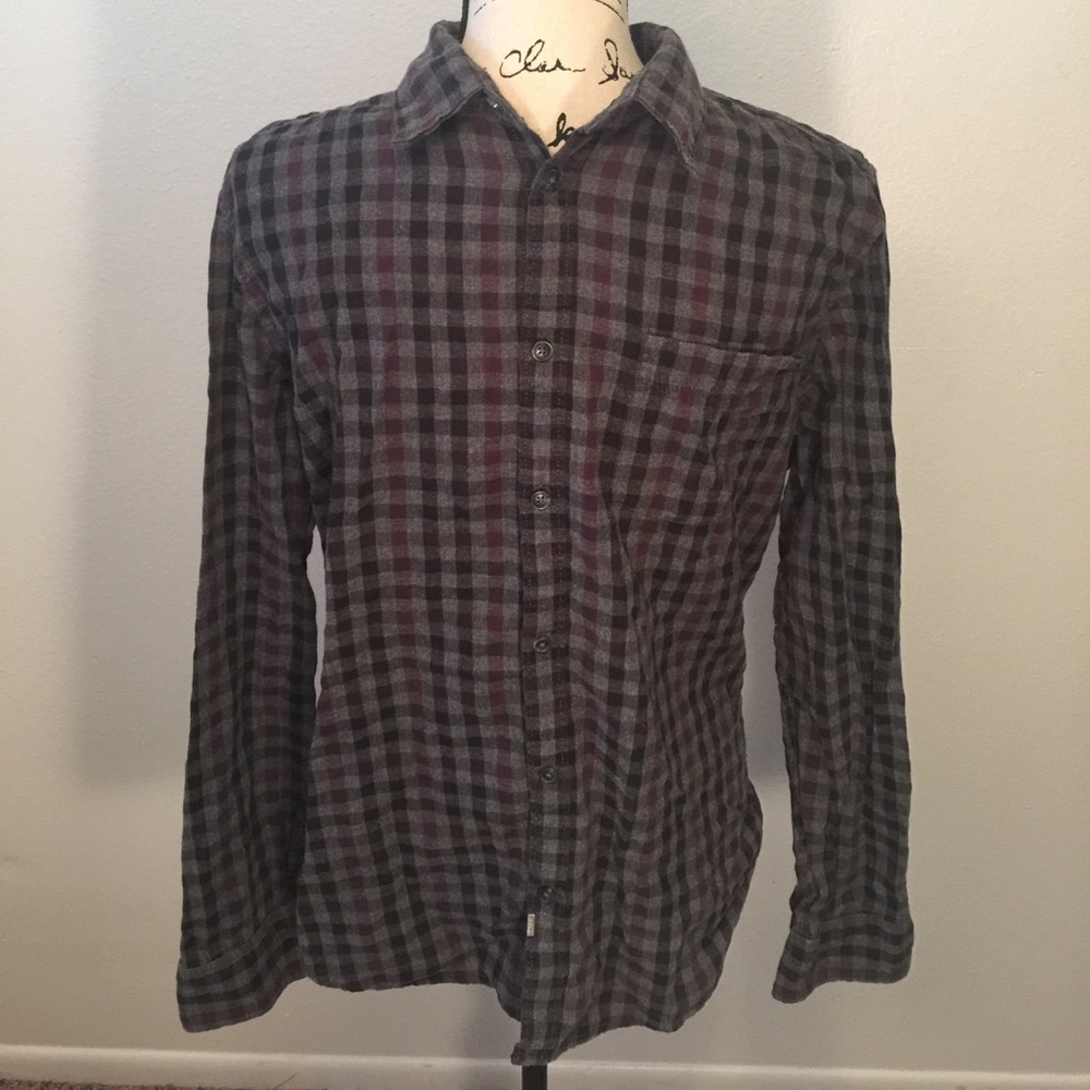 Calvin Klein plaid button down. Men's M