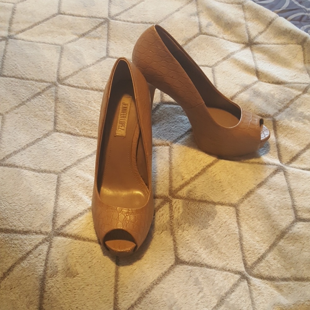 Jennifer Lopez Heels Tan/Nude