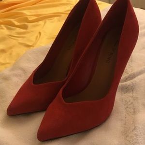 Red Pumps