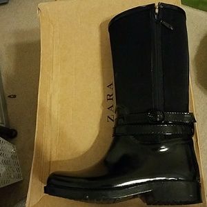 Zara Black boots size 26/27 (US 9.5-10)