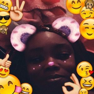 Meet your Posher, Rayshelle