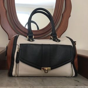 APT 9 Purse Brown/Black/White Faux Leather ❤️