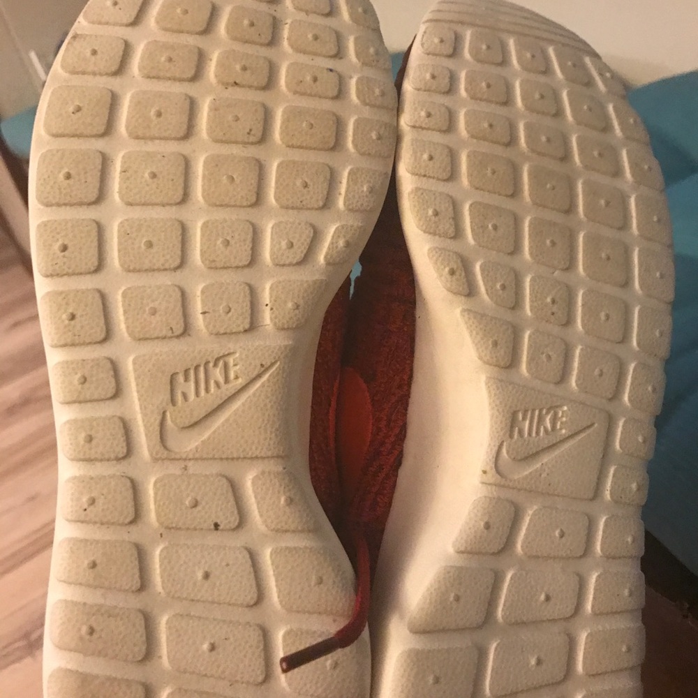 Nikes - Picture 3 of 3