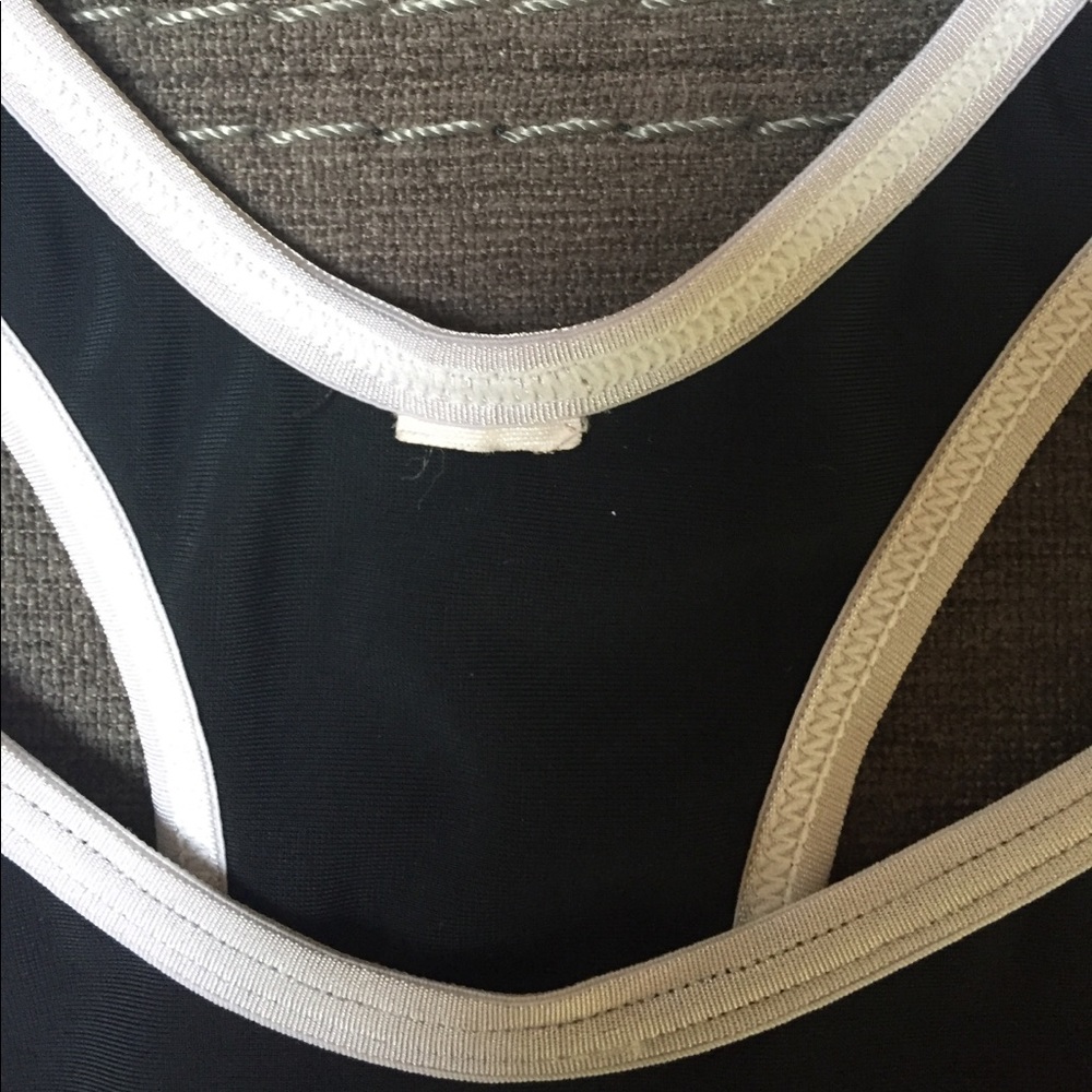 Heat-Guard Sports Bra - Picture 3 of 4