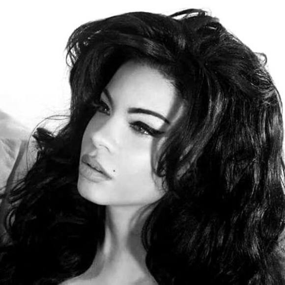 Meet your Posher, Brittney - Picture 1 of 1