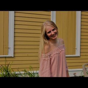 Meet your Posher, Julia