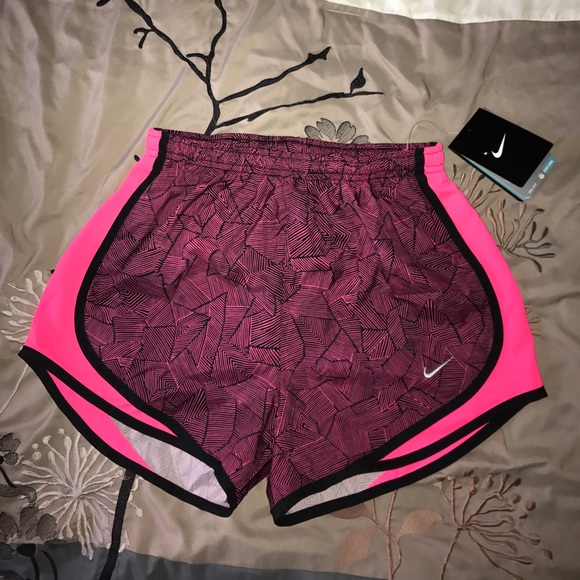 XS Pink Nike running shorts NWT - Picture 1 of 4