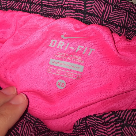 XS Pink Nike running shorts NWT - Picture 4 of 4