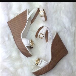 Tory Burch Elina mid heel wedge Sz 9.5M